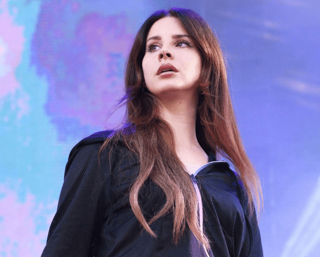 New Lana Album Still MIA, but Tour’s Got Sad Bangers and TikTok&nbsp;Stars