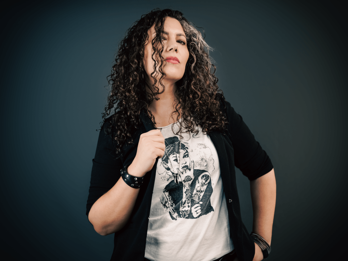 A Pillow, a Morning Mate, and a Lapsteel Guitar — How Loshe Built the Most Intimate Track You’ll Hear This&nbsp;Year